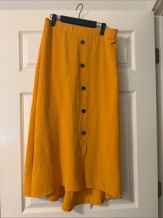 89th & Madison Dresses & Skirts - 89th & Madison High-Low Button Front Skirt in Mustard